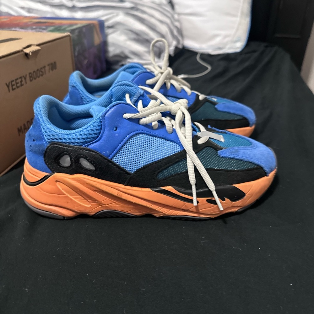 Yezzy 700